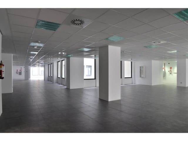 Kontor til leje i Cuatro Caminos, Madrid by - € 15.600 (Ref: 4698787)