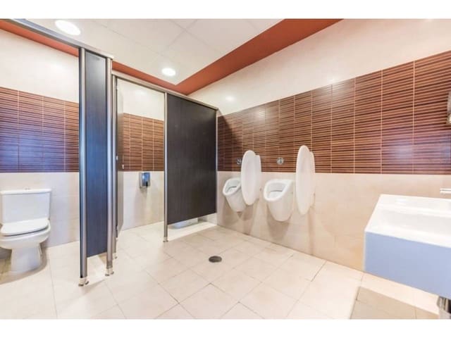 Ufficio da affittare in Valverde, Madrid città - 13.806 € (Rif: 5001931)