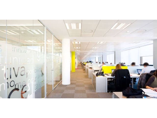 Bureau à louer à Valdefuentes, Madrid ville - 305 330 € (Ref: 5001939)