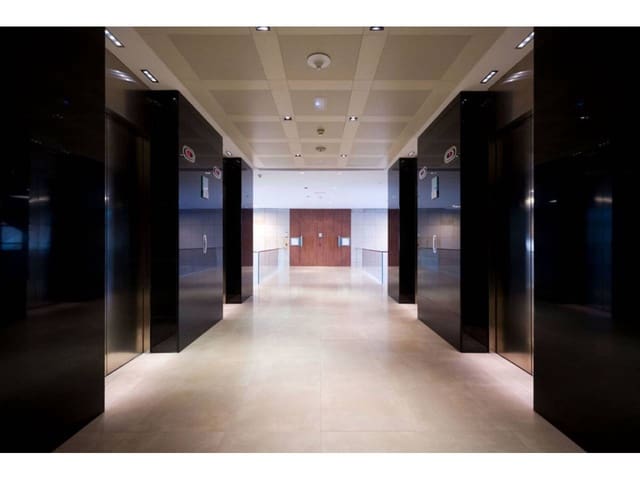 Bureau à louer à Valdefuentes, Madrid ville - 305 330 € (Ref: 5001939)