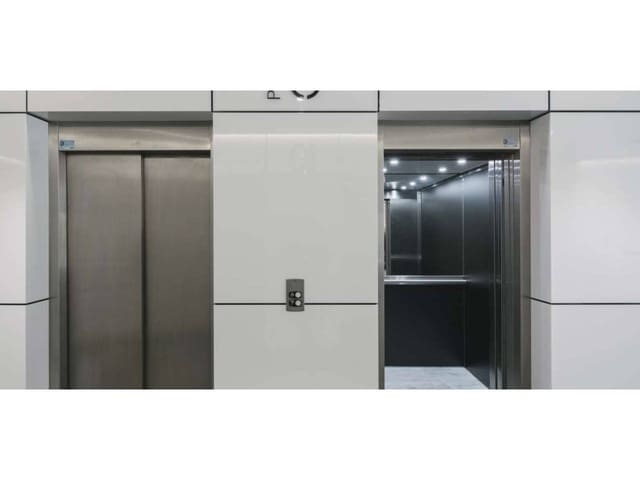 Bureau à louer à Valdefuentes, Madrid ville - 10 700 € (Ref: 5461280)