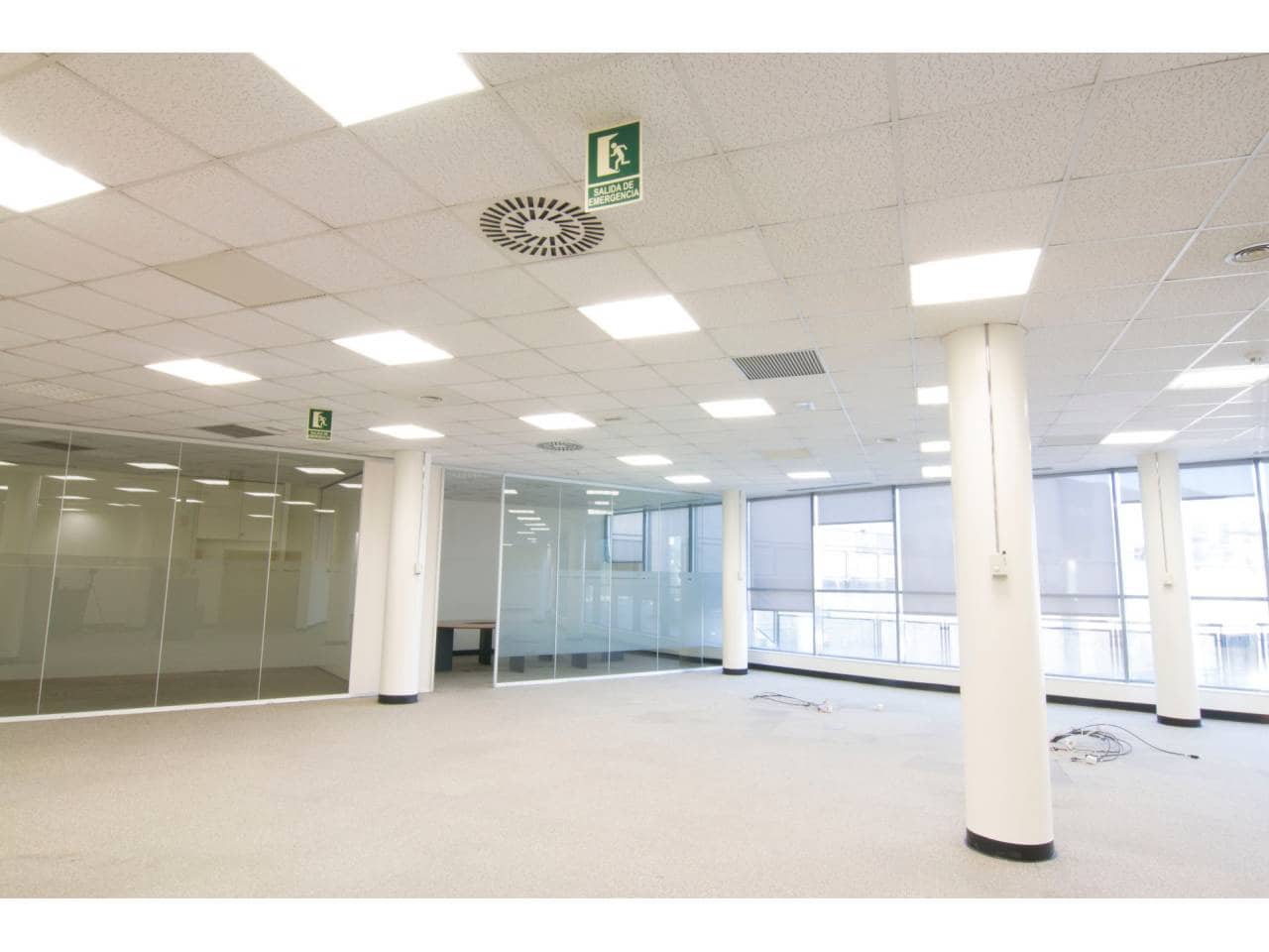 Kontor til leje i Pozuelo de Alarcon med garage - € 20.000 (Ref: 5489309)