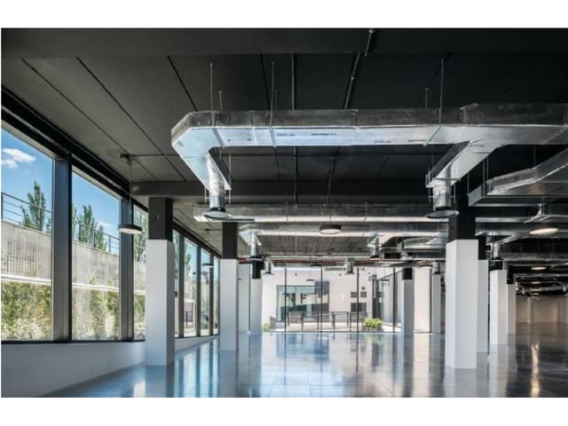 Office for rent in Pozuelo de Alarcón with garage - € 20,000 (Ref: 5489309)