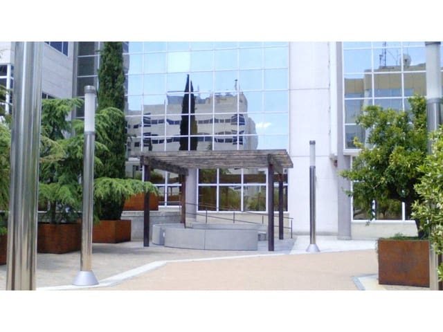 Office for rent in Simancas, Madrid city - € 5,616 (Ref: 5532424)