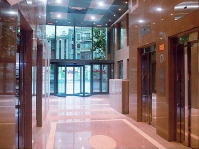 Kontor til leie i Palos de Moguer, Madrid by - € 19 999 (Ref: 5536823)