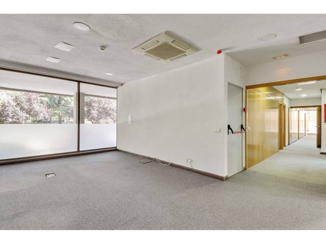 Kontor til leje i Ciudad Jardín, Madrid by - € 7.648 (Ref: 5540878)