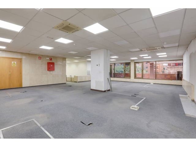 Kontor til leje i Ciudad Jardín, Madrid by - € 7.648 (Ref: 5540878)