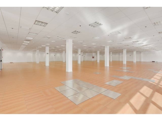Office for rent in Alcobendas - € 16,000 (Ref: 5546144)