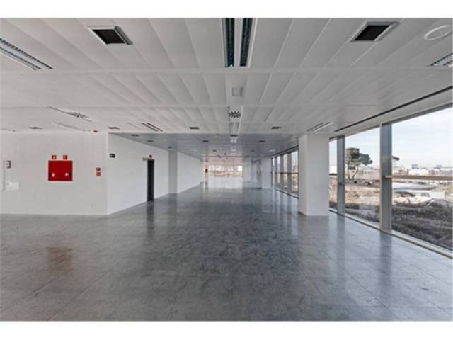 Kontor att hyra i Valverde, Madrid stad - 20 500 € (Ref: 5567219)