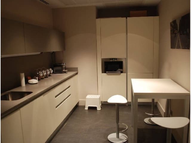 Kantoor te huur in Almenara, Madrid stad met garage - € 20.125 (Ref: 5845939)