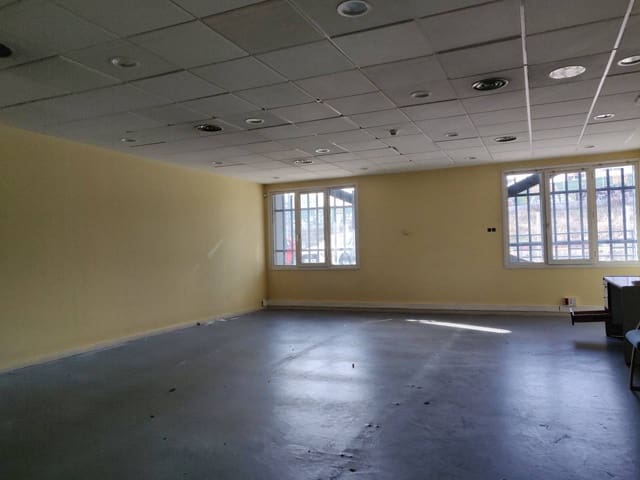 Biuro do wynajęcia w Miasto Madryt z garażem - 2 850 € (Ref: 5872767)