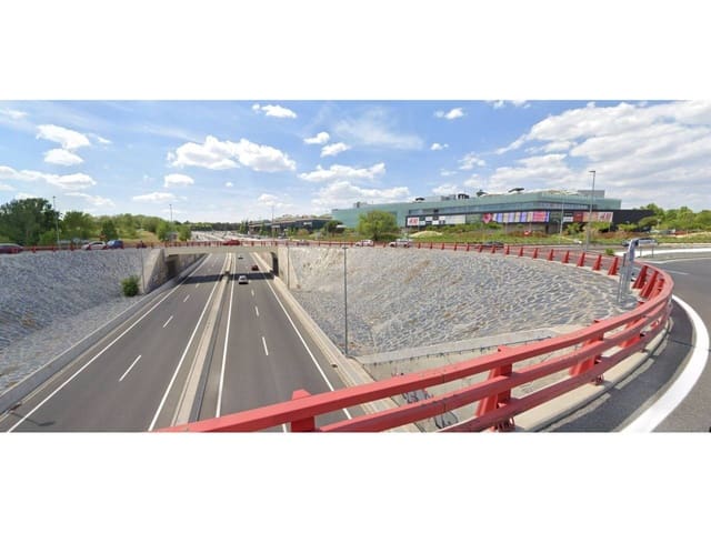 Biuro do wynajęcia w Pozuelo de Alarcón z garażem - 4 539 € (Ref: 5885258)