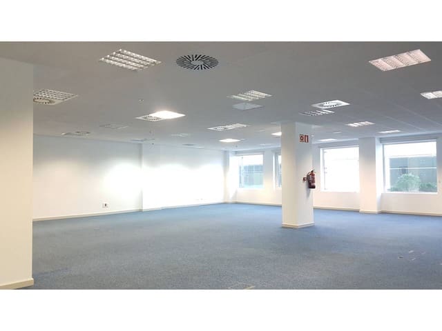 Oficina en Las Rozas de Madrid en alquiler con garaje - 11.925 € (Ref: 5885260)