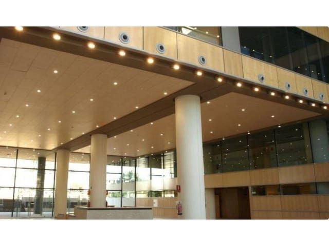 Office for rent in La Moraleja, Alcobendas with garage - € 64,000 (Ref: 6408242)