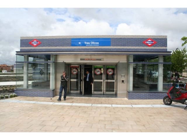 Biuro do wynajęcia w Castilla, Miasto Madryt - 94 100 € (Ref: 6408250)