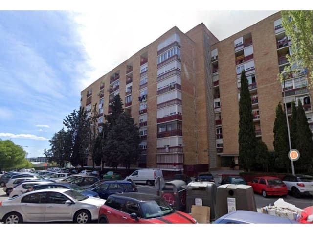 Studio til leje i Canillas, Madrid by - € 750 (Ref: 6607080)