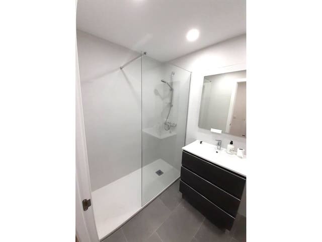 1 sypialnia Mieszkanie do wynajęcia w Miasto Madryt - 1 100 € (Ref: 6943052)