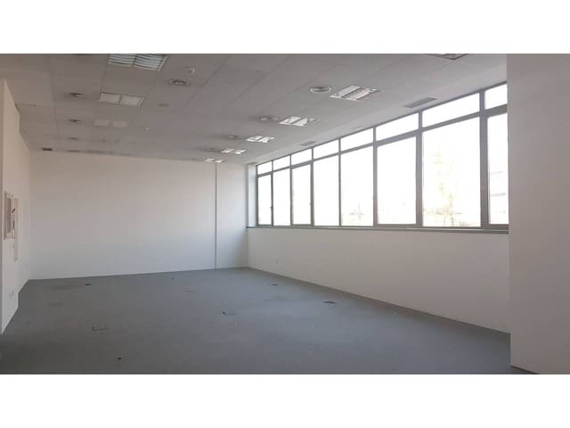 Office for rent in Aeropuerto, Madrid city with garage - € 2,176 (Ref: 7143772)