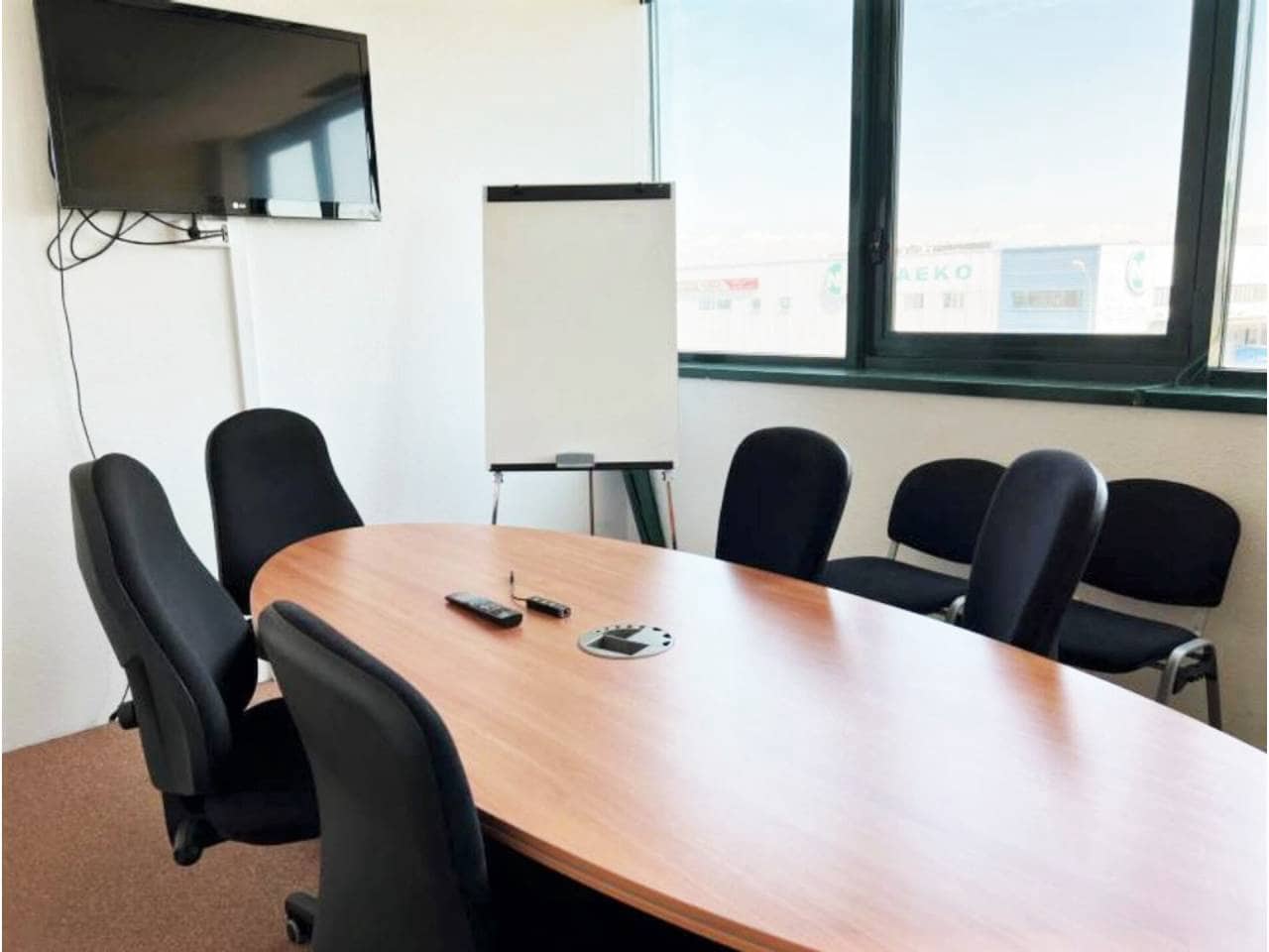 Office for rent in Madrid city with garage - € 1,570 (Ref: 7143773)