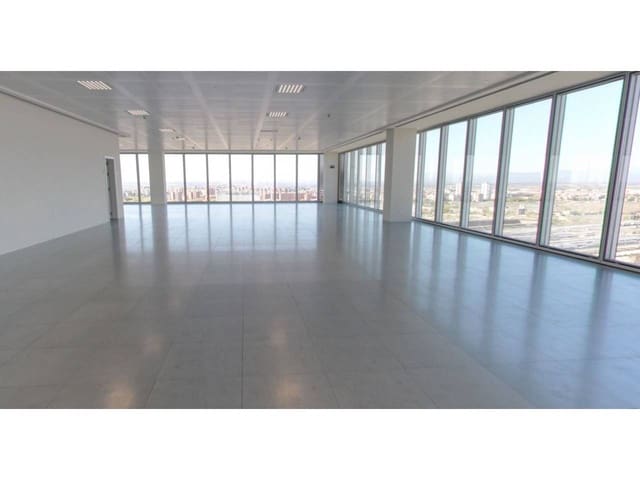 Kontor att hyra i Valdefuentes, Madrid stad med garage - 20 690 € (Ref: 7150099)