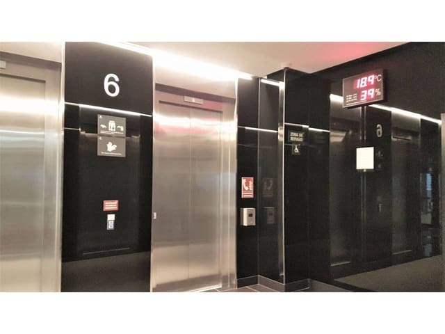 Kontor att hyra i Valdefuentes, Madrid stad med garage - 20 690 € (Ref: 7150099)