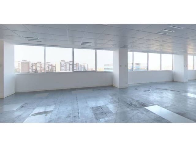 Kontor att hyra i Valdefuentes, Madrid stad med garage - 3 550 € (Ref: 7241734)