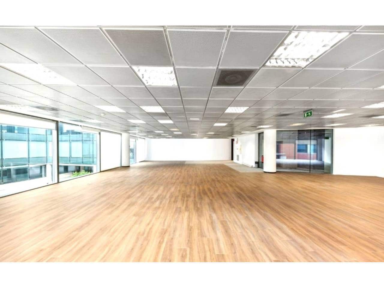 Bureau à louer à Madrid ville - 10 010 € (Ref: 7332931)