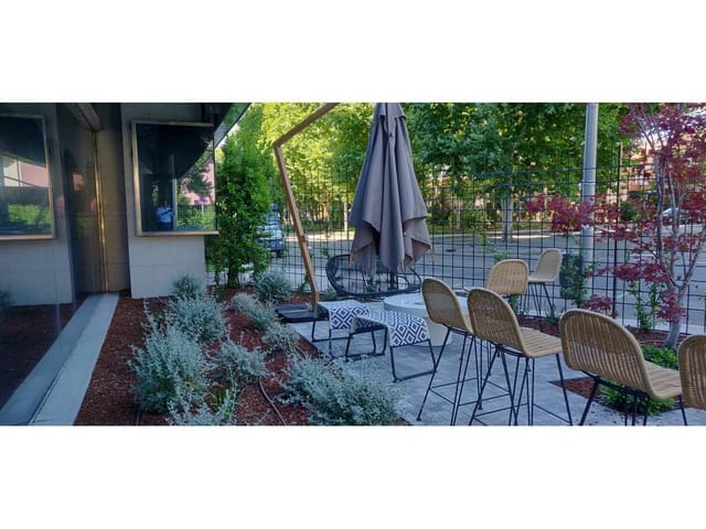 Kontor til leje i Hispanoamérica, Madrid by med garage - € 23.332 (Ref: 7372828)