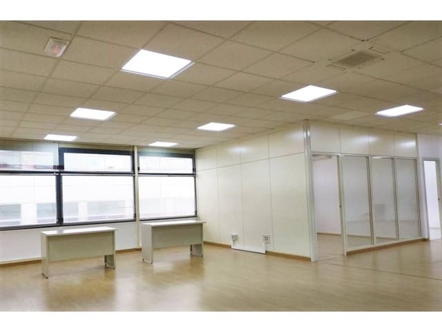 Office for rent in Alcobendas with garage - € 4,400 (Ref: 7402881)