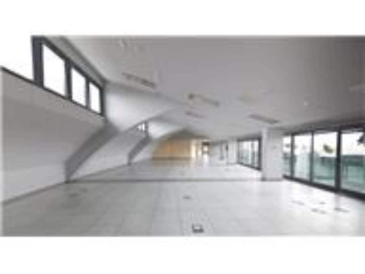 Ufficio da affittare in Tres Cantos con garage - 4.599 € (Rif: 7418957)