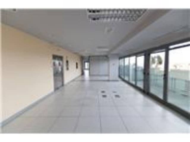 Kantoor te huur in Tres Cantos met garage - € 2.394 (Ref: 7418958)