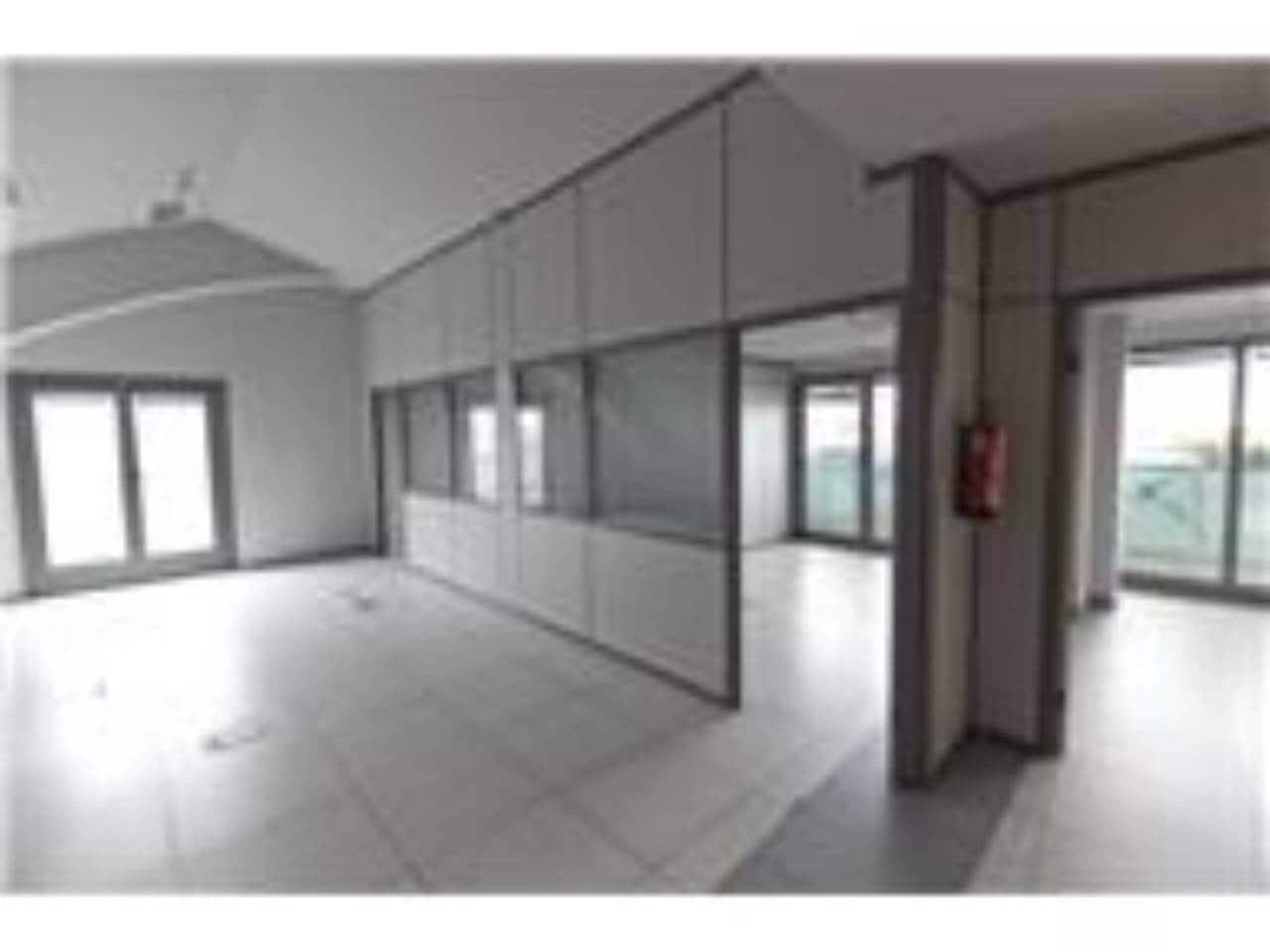 Kontor til leje i Tres Cantos med garage - € 1.950 (Ref: 7418960)