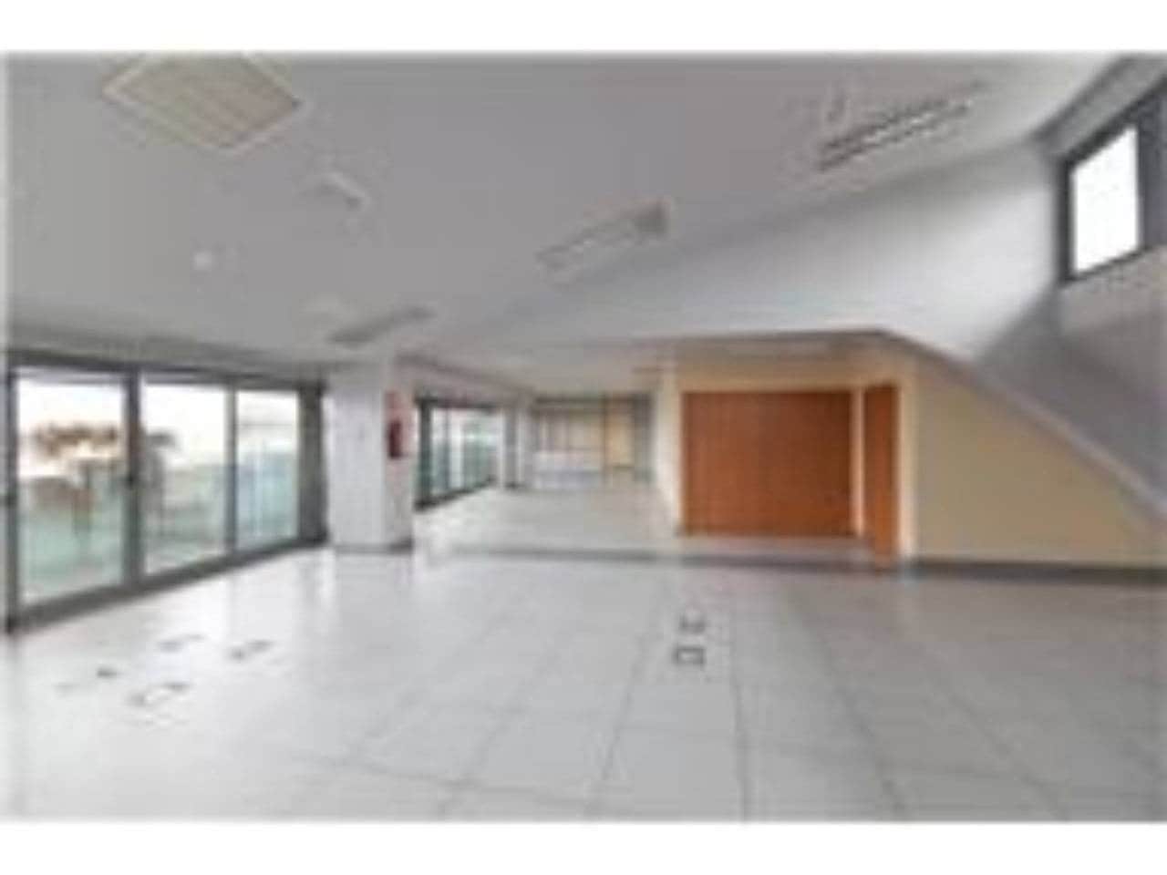 Kontor til leje i Tres Cantos med garage - € 1.950 (Ref: 7418960)