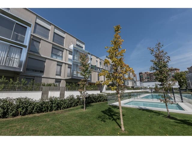 3 camera da letto Appartamento da affittare in Madrid città con piscina garage - 3.300 € (Rif: 7425522)