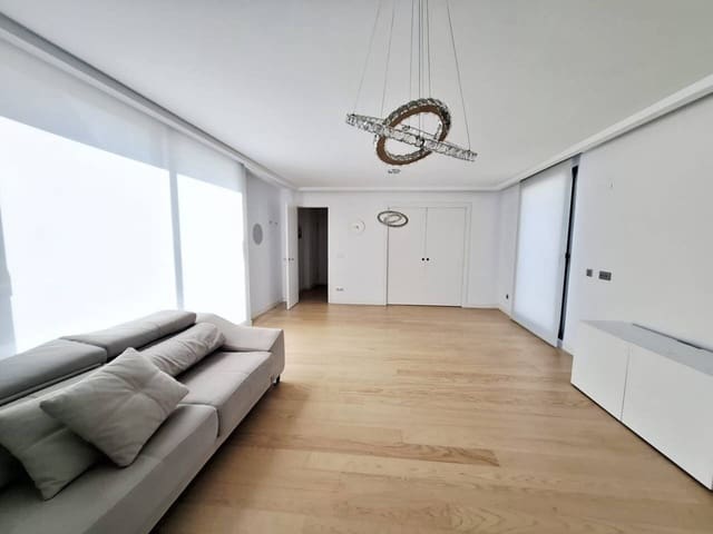 3 soverom Leilighet til leie i Madrid by med svømmebasseng garasje - € 3 300 (Ref: 7425522)