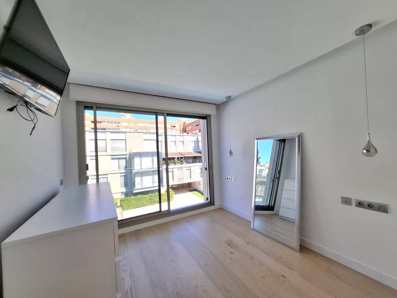 3 makuuhuone Asunto vuokrattavana paikassa Madrid kaupunki mukana uima-altaan 
autotalli - 3 300 € (Ref: 7425522)