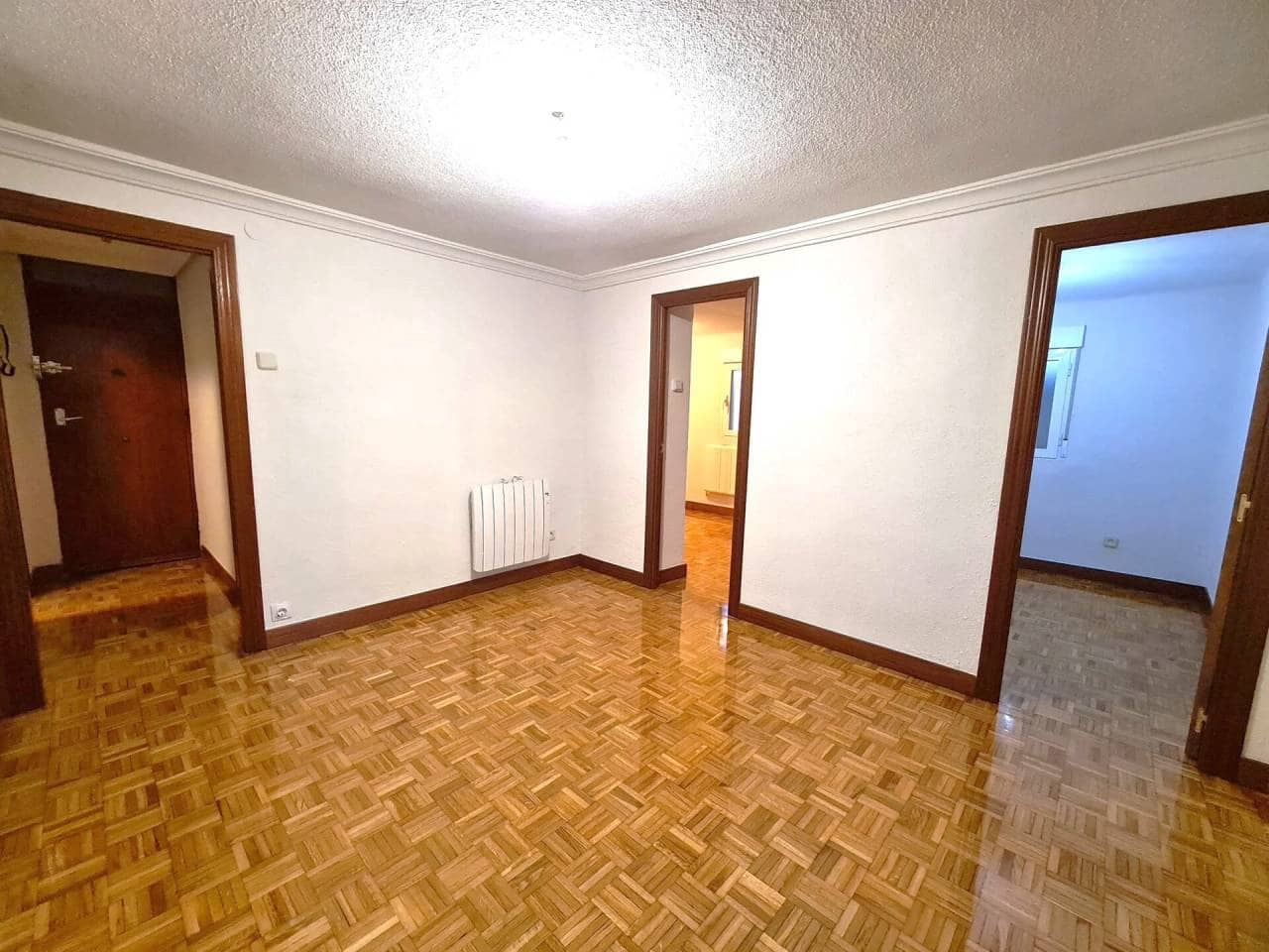 2 quarto Apartamento para arrendar em Madrid cidade - 1 100 € (Ref: 7516132)