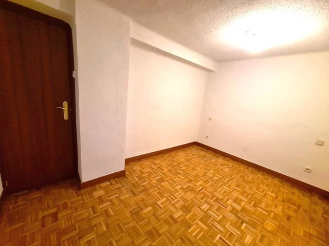 2 quarto Apartamento para arrendar em Madrid cidade - 1 100 € (Ref: 7516132)