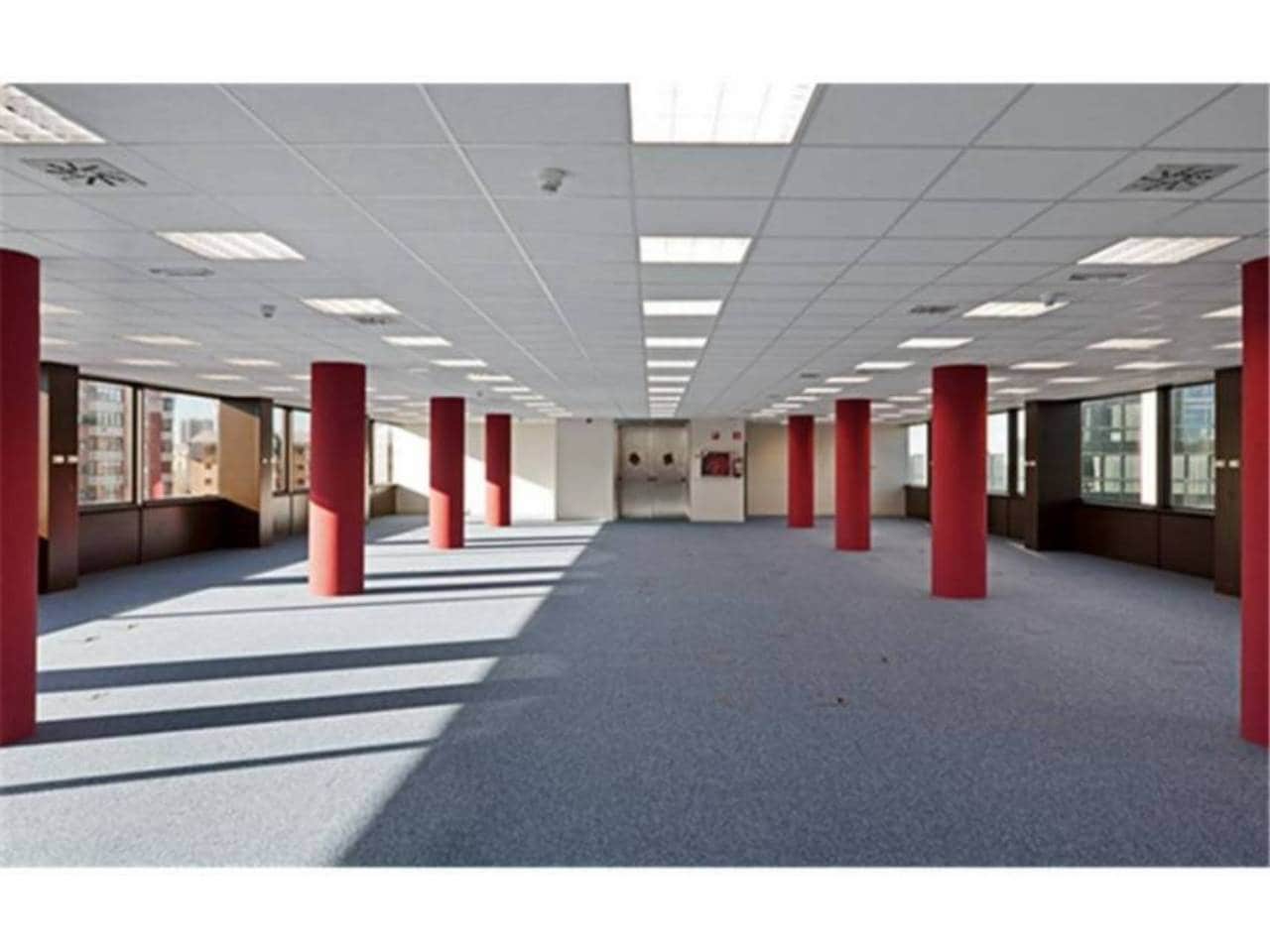 Kontor til leie i Madrid by med garasje - € 10 076 (Ref: 7559773)