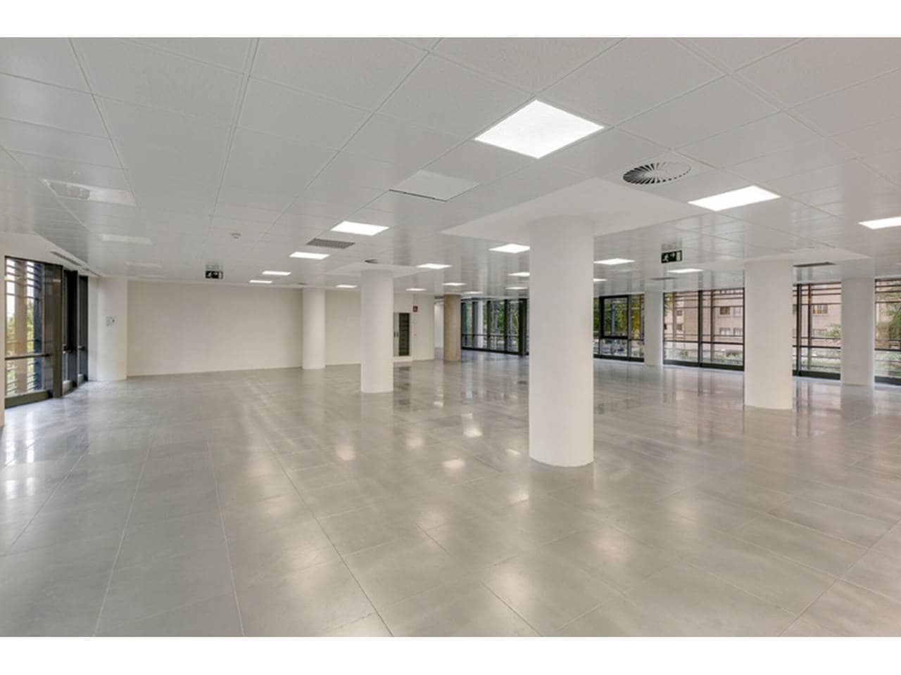 Biuro do wynajęcia w Miasto Madryt z garażem - 28 305 € (Ref: 7601791)