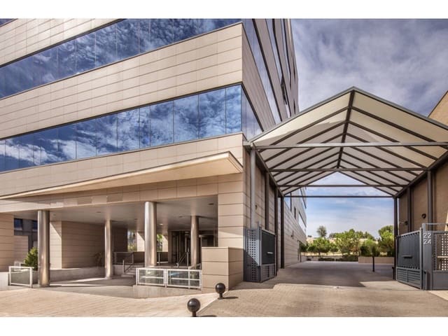 Kontor att hyra i Valdefuentes, Madrid stad med garage - 4 524 € (Ref: 7618832)