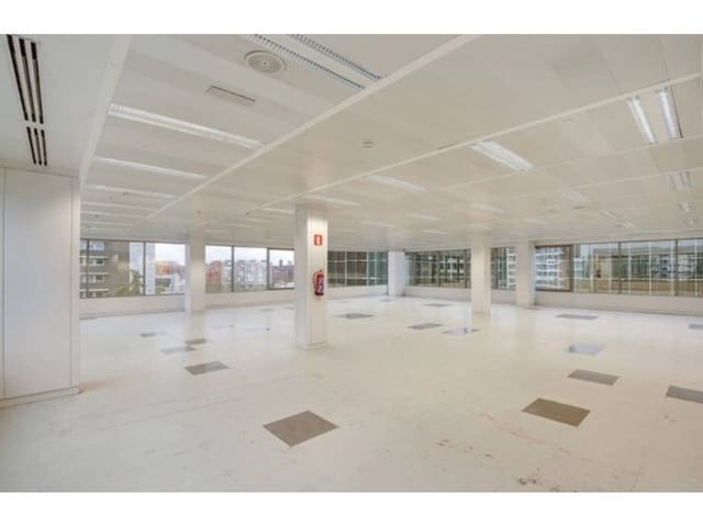 Kantoor te huur in San Pascual, Madrid stad met garage - € 11.368 (Ref: 7626990)