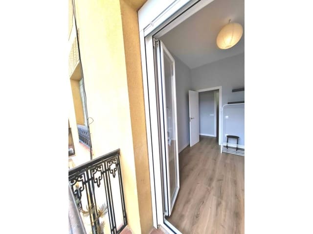 2 slaapkamer Flat te huur in Madrid stad - € 1.300 (Ref: 7701930)