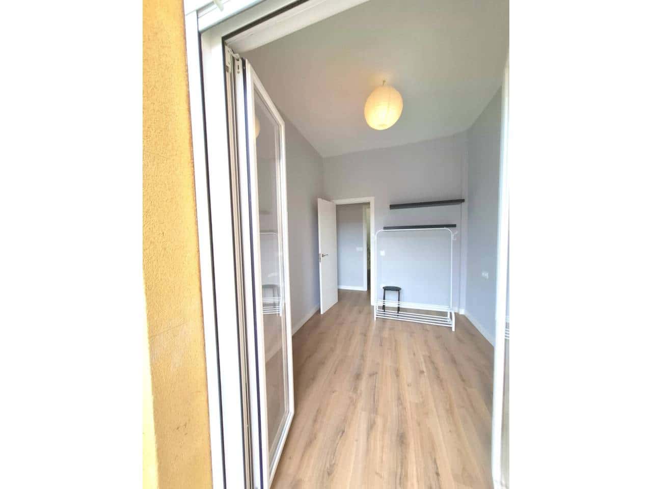 2 bedroom Flat for rent in Madrid city - € 1,300 (Ref: 7701930)