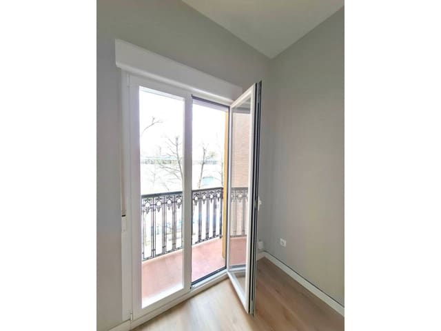 2 sypialnia Mieszkanie do wynajęcia w Miasto Madryt - 1 300 € (Ref: 7701930)