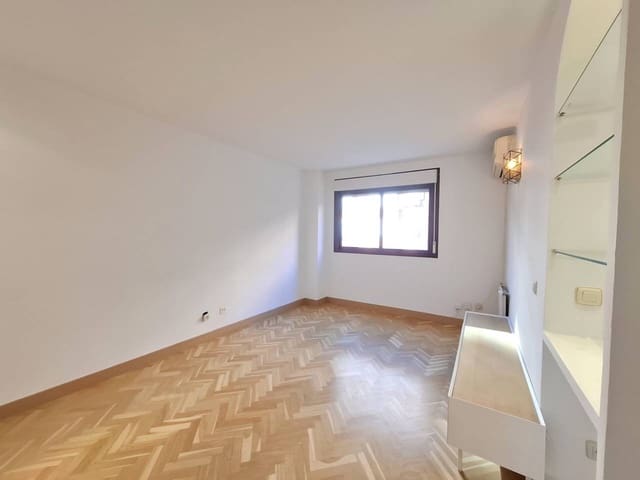 2 soveværelse Lejlighed til leje i Madrid by med swimmingpool garage - € 1.300 (Ref: 7754486)