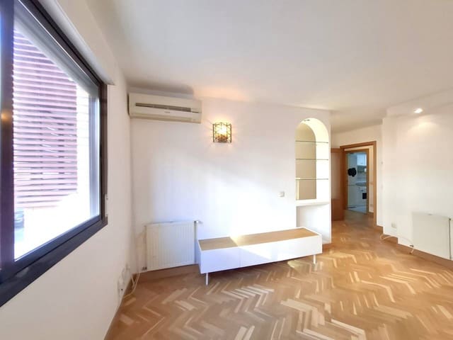 2 soveværelse Lejlighed til leje i Madrid by med swimmingpool garage - € 1.300 (Ref: 7754486)