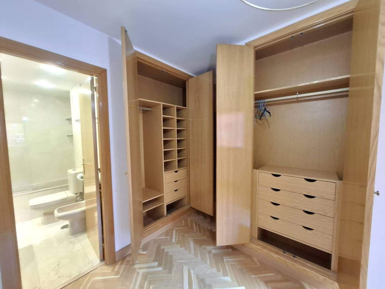 Piso de 2 habitaciones en Madrid ciudad en alquiler con piscina garaje - 1.300 € (Ref: 7754486)