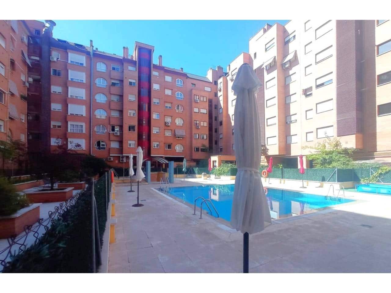 Piso de 2 habitaciones en Madrid ciudad en alquiler con piscina garaje - 1.300 € (Ref: 7754486)