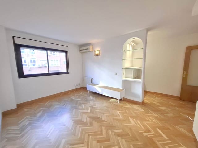 2 soveværelse Lejlighed til leje i Madrid by med swimmingpool garage - € 1.300 (Ref: 7754486)